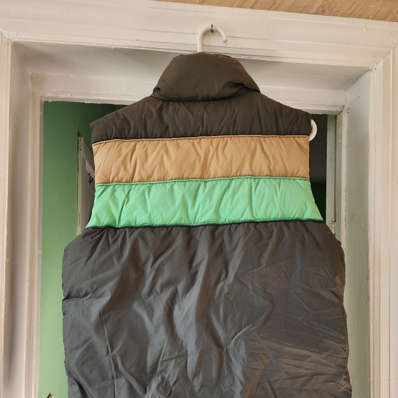 Le Tigre men's L multiple puffer vest. - Picture 6 of 8